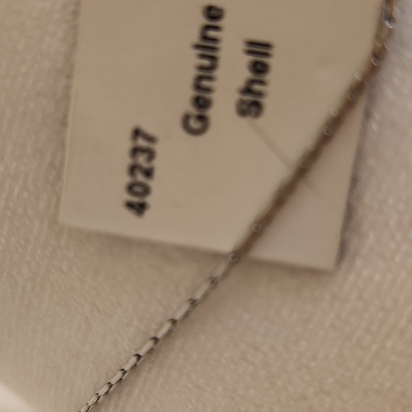 NWT Cookie Lee Vintage Silvertone Floral Shell 2 In 1 Pendant Necklace - Picture 7 of 11